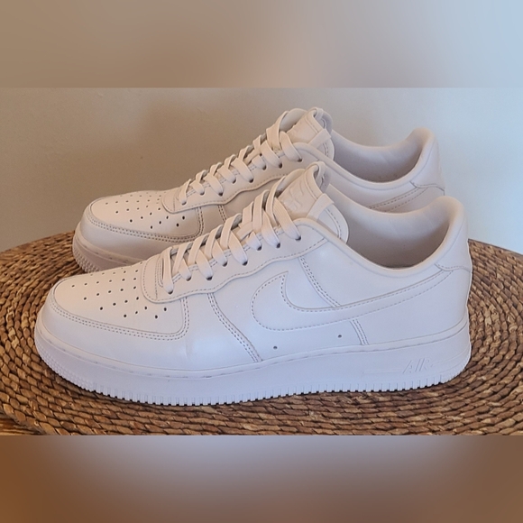 Air Force 1 '07 Fresh White - Picture 3 of 6